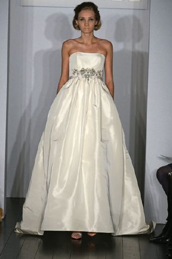 pictures of wedding dresses 2010